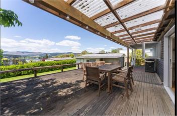 Modern Lake view Cottage – Sleeps 8 | Stunning Views - Mangakino, Taupo District