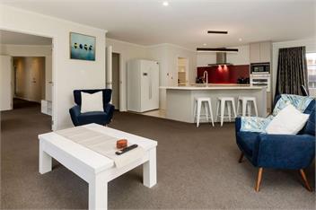 Strandon Coastal Townhouse (Bachcare) - New Plymouth