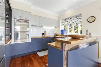 Stay over the Harbour - Beautiful Miramar Villa - Wellington