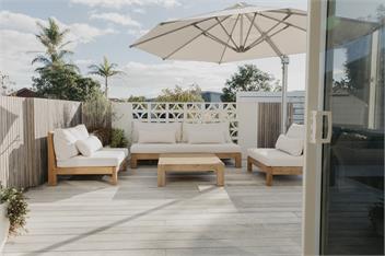 Papamoa Beach Retreat with Pool - Papamoa
