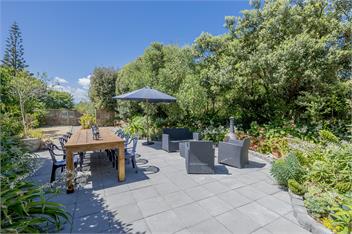 Beachfront Te Horo: The Beach Retreat - Kapiti Coast