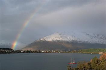 Gold Pine View Stunning Lakeview Living in Queenstown - Queenstown