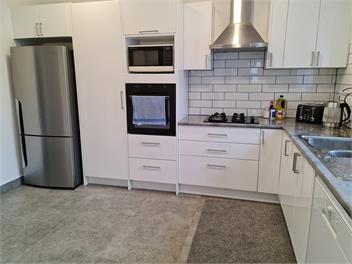 J&L Holiday House - Hamilton