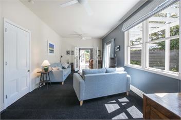 Brookville Cottage - Secluded Central Location - Nelson