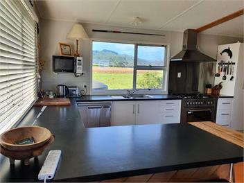 Waihau Holiday Home - Waihau Bay