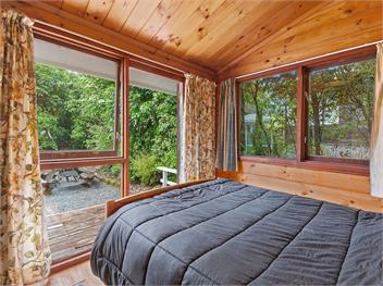 Little Lockwood (Bachcare) - Kuratau