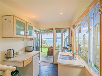 Seaview Serenity (Bachcare) - Whitianga