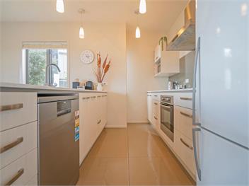 Lakeside Villa Retreat (Bachcare) - Matarangi