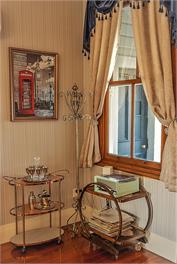 Ruapehu's lavish OLD POST OFFICE 1-4 Bdr West-Wing Apartment with Sauna & SpaPool - Ruapehu District