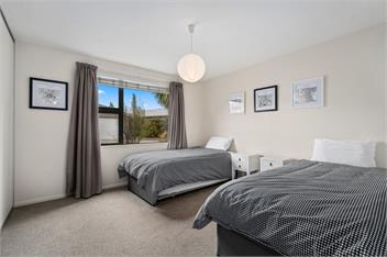 Urban Oasis (Bachcare) - Wanaka