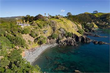 Seascape Point (Bachcare) - Mahinepua Bay