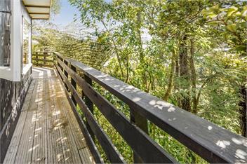 The Treehouse (Bachcare) - Raglan