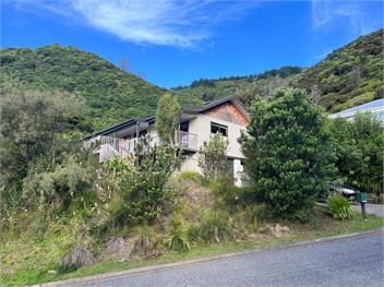 Picturesque Waikawa (Bachcare) - Picton