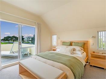 Sans Souchi (Bachcare) - Whangamata
