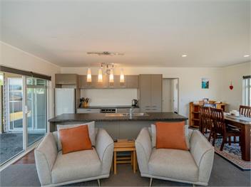 Unwind on The Fairway (Bachcare) - Whitianga
