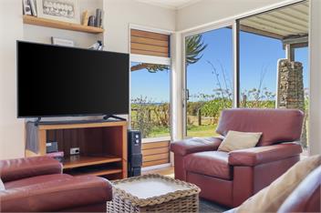 Hosts on the Coast Beachside Beauty - Whiritoa