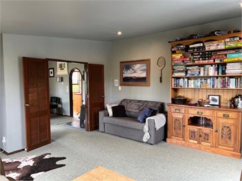 Spacious Sunny Ennel St House - Central Otago