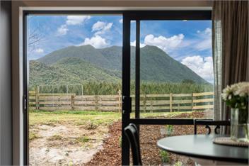 Stagford Barn with Private Hot Tub - Taupo