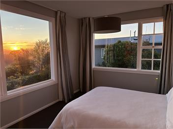 Peaceful Hillside Home in Cashmere - Christchurch