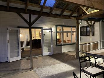 Stationhouse Lodge - Moana