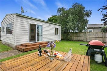 The Charleston Charm - Whangamata - Whangamata