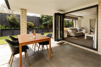 Strandon Coastal Townhouse (Bachcare) - New Plymouth