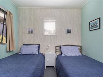 The Retro Shack (Bachcare) - Whitianga