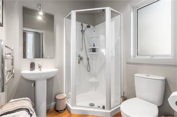 Spa and Surf Retreat (Bachcare) - 
