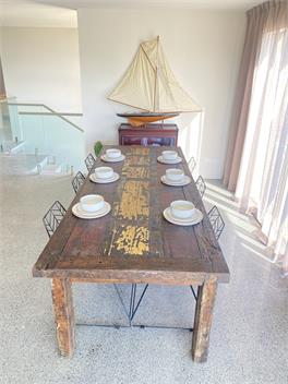 No.10 - A Boutique Harbour View Retreat -