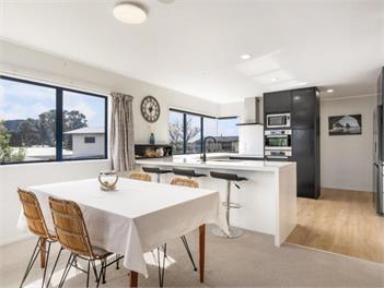A TIME TO UNWIND IN WHANGAMATA-115B BARBARA AVENUE WHANGAMATA -
