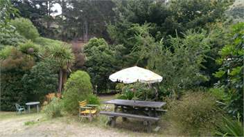Kiwi Bach, Le Bons Bay - Banks Peninsula