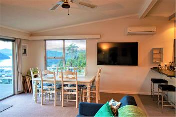 The Best Harbour Views in a Peaceful Sunny Location - Picton