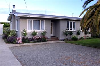 Palm Tree House - Motueka