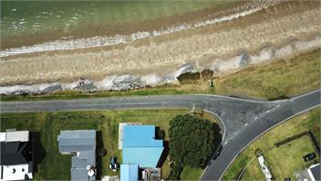 Oakura Beachfront, wifi & kayaks - Oakura Bay