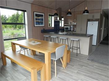Contemporary Ohau Home - Ohau village