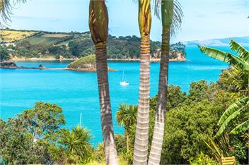 Sol Spa Oasis (Bachcare) - Surfdale
