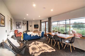 The Grandstand (Bachcare) - Akaroa