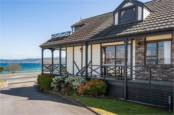 Fenworth (Bachcare) - Taupo Central