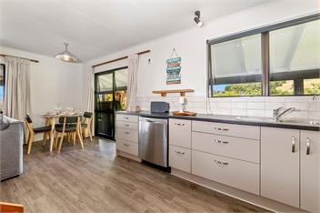 Splendour on Spencer (Bachcare) - Lake Tarawera