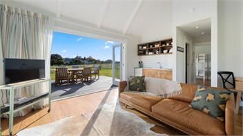 Te Whare Hipi (Bachcare) - Martinborough