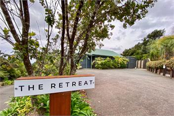 The Retreat: Luxury private hillside beach villa @ Te Ngaere Bay - kaeo