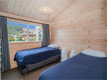 Ocean Beach Beauty (Bachcare) - Tairua