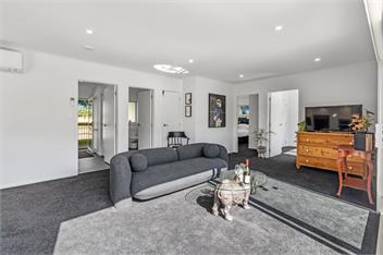 The Whitehouse (Bachcare) - New Plymouth
