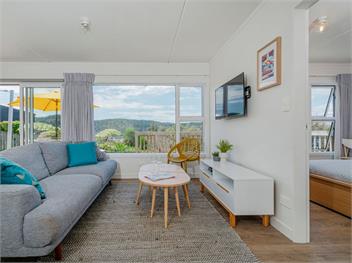The Blockhouse (Bachcare) - Whangamata