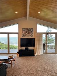 DAVINA - The Beach House - Coopers Beach