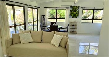 ARIKA PALMS BEACH BACH | ABSOLUTE BEACHFRONT | TITIKAVEKA - Rarotonga