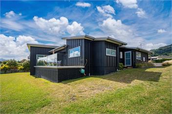 Lake Life Kinloch (Bachcare) - Taupo