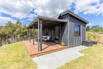 Shelly Bay Retreat - Katikati