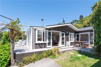 Kiwiana Bach (Bachcare) - Lake Tarawera