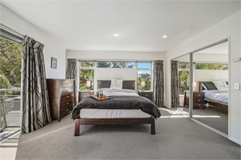 Harbour Crest Retreat (Bachcare) - Lyttelton